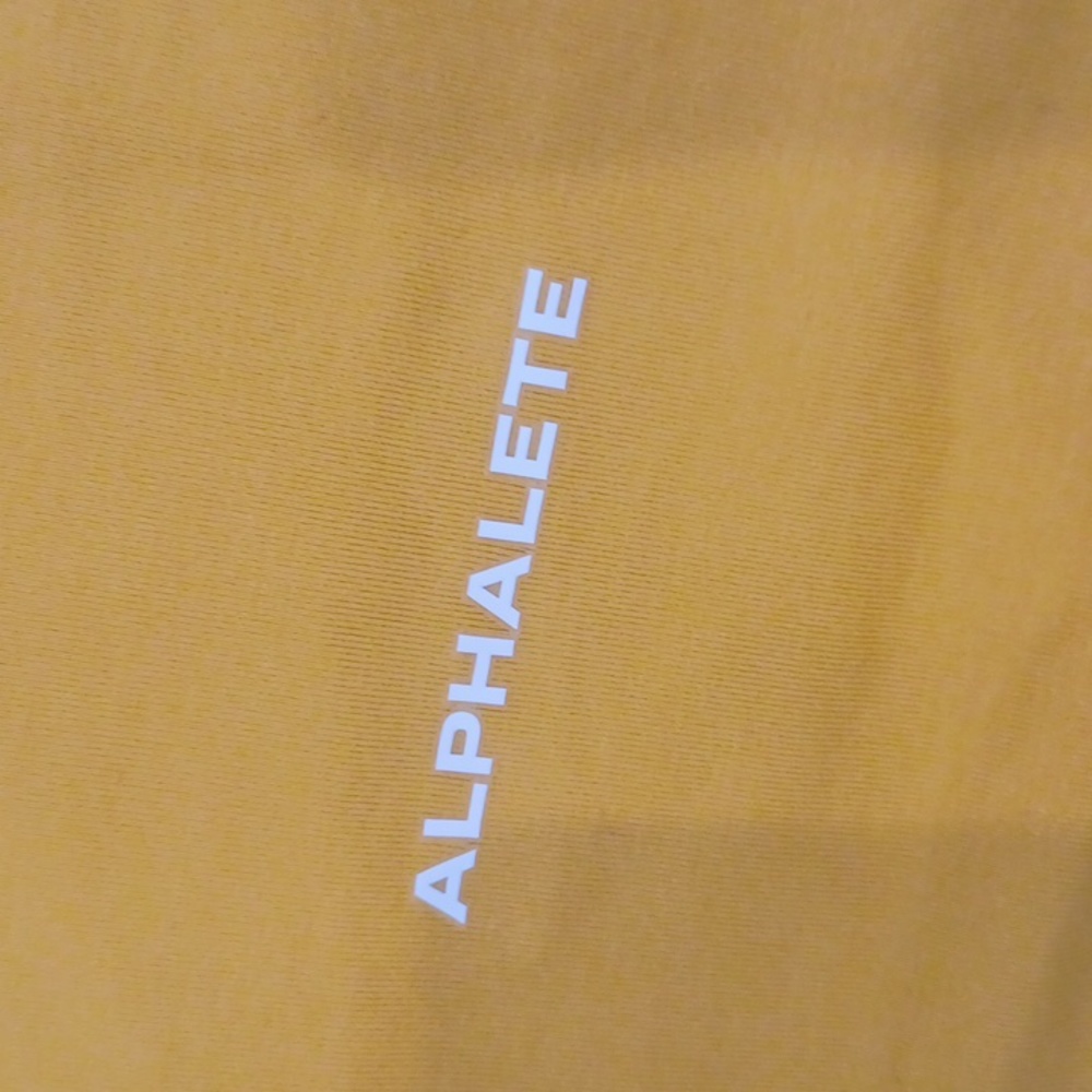 Alphalete Althetics Stylish Amplify  Mustard Yellow Long Sleeve Workout Crop Top - Picture 2 of 7